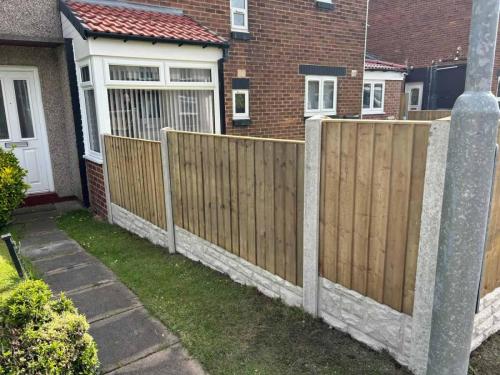 composite-fence-panels-birmingham-b25