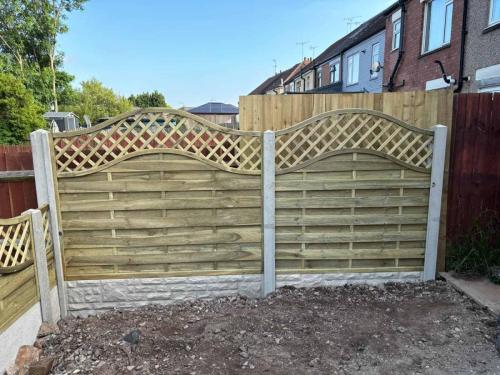 garden-fencing-installers-birmingham-b1