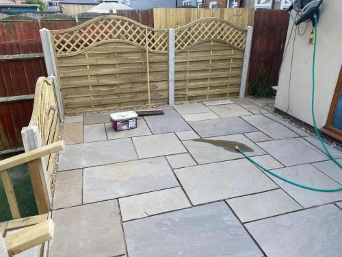 modern-garden-fencing-birmingham-b8